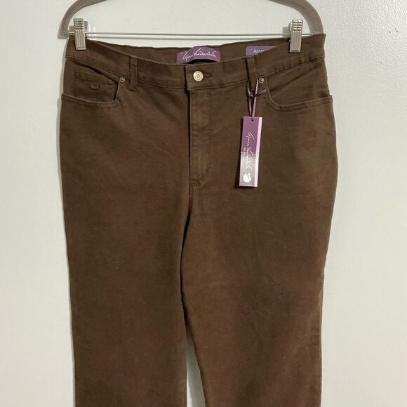 GLORIA VANDERBILT brown Amanda tapered leg, classic rise  NWT size 14 - Picture 3 of 9